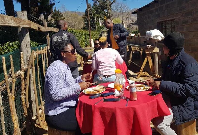 پانسیون Chocks Guest House