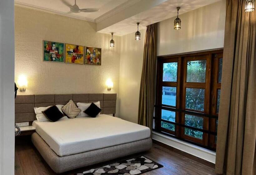 The Stoneberry Resort