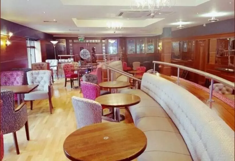 فندق Allingham Arms