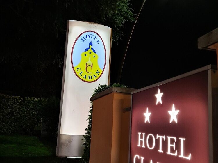 בית מלון כפרי Cladan