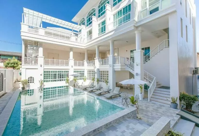 De Hug Hotel & Residence