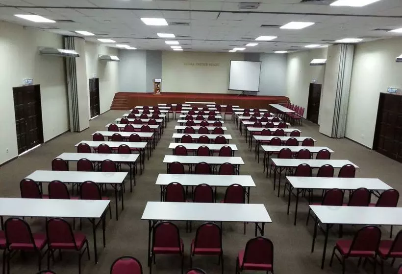 فندق Kejora Garden Resort