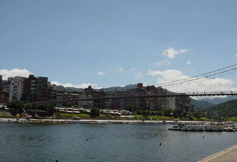 هتل Lake