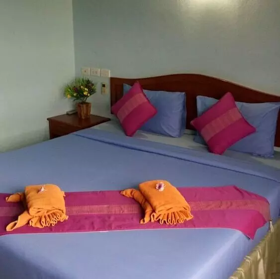 בית מלון כפרי Lanta Sweet Mansion