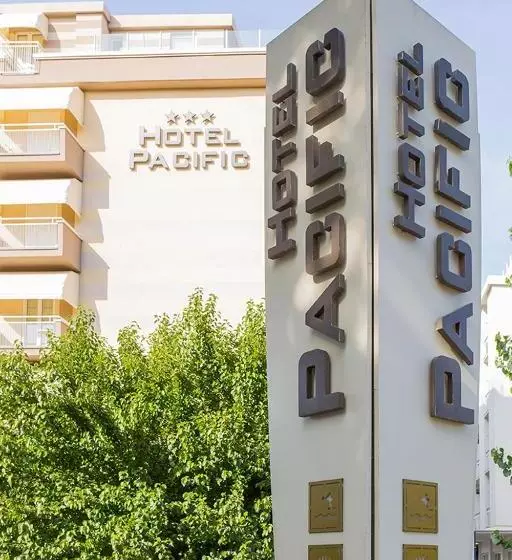 Hotel Pacific