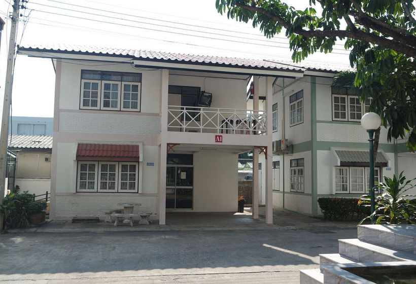 בית מלון כפרי Paisiri