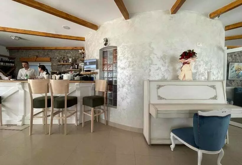 Garni Hotel Oblačinsko Jezero