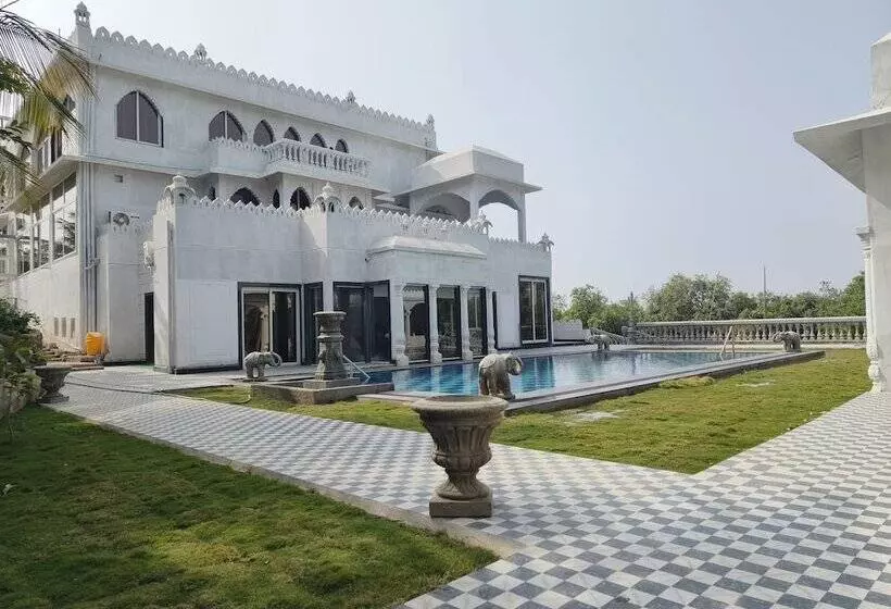 Hotelli Simmba Resort