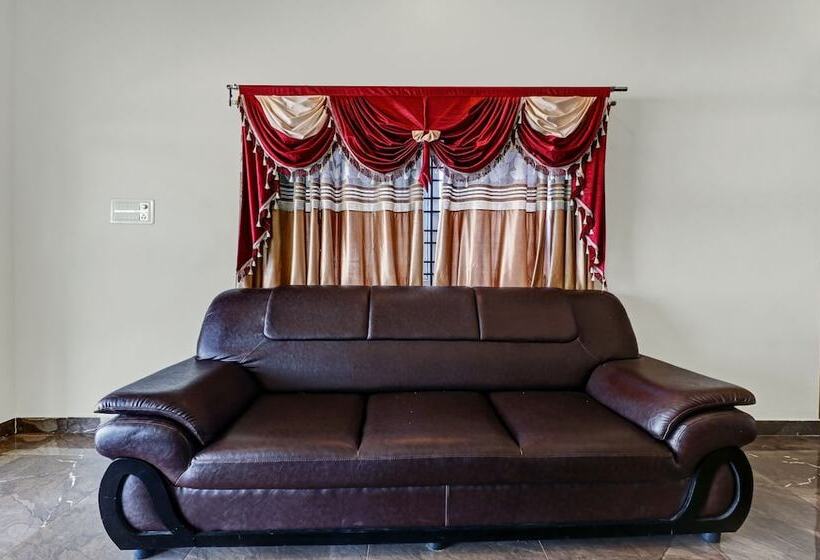 Hotel Treebo Trend Shri Aprameya Resort