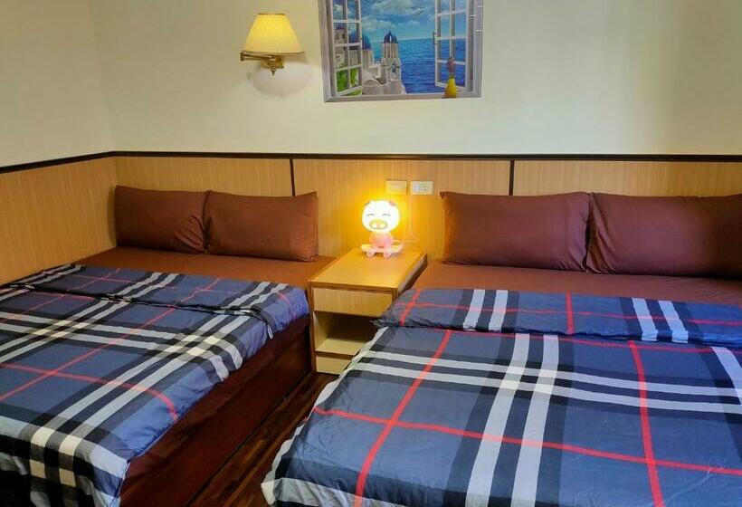 هاستل Long Quan Ju