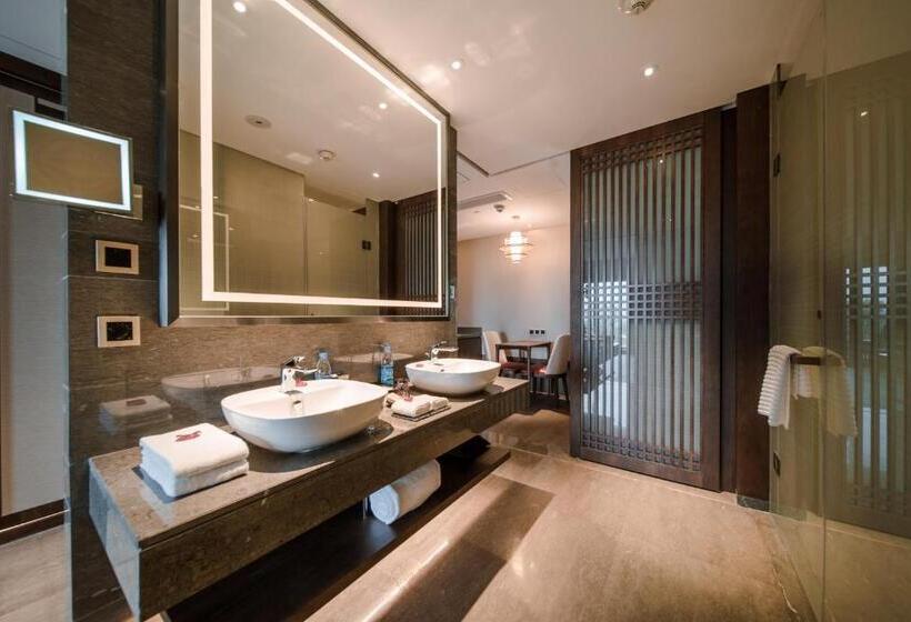 Отель G Luxe By Gloria Taimei Suzhou