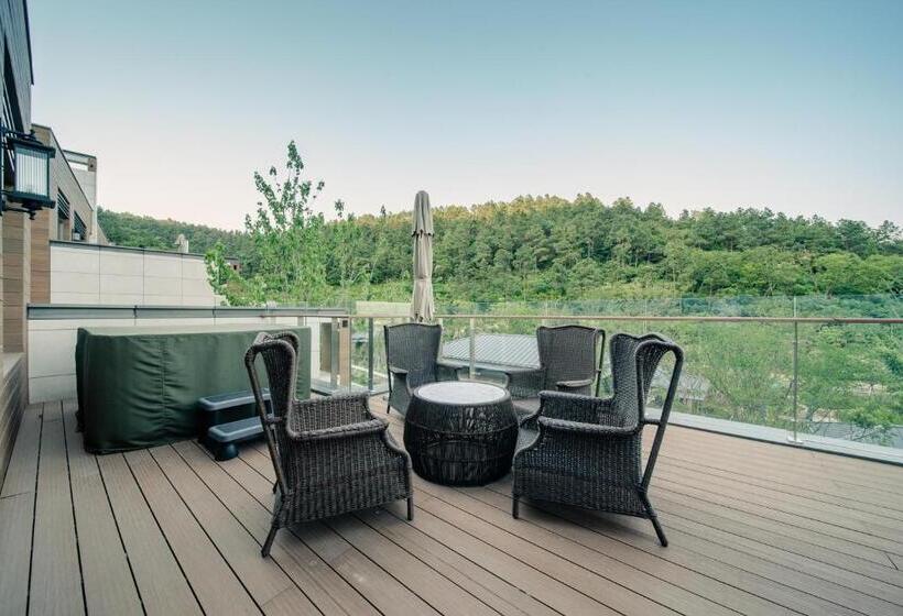 Отель G Luxe By Gloria Taimei Suzhou