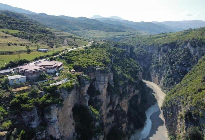 پانسیون Guest House Bracaj