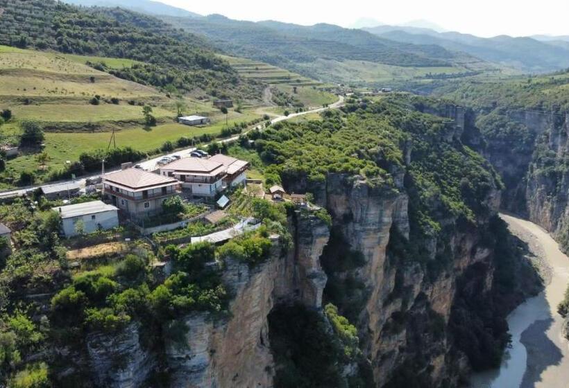 پانسیون Guest House Bracaj