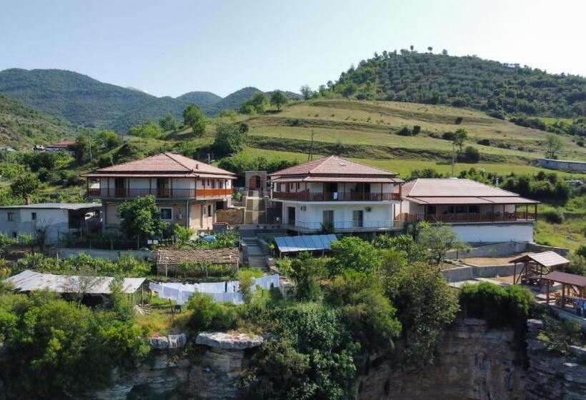 پانسیون Guest House Bracaj