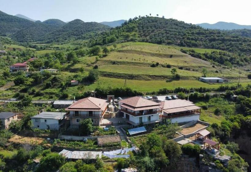 پانسیون Guest House Bracaj