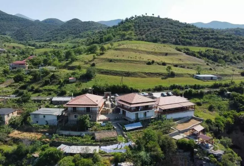 ペンション Guest House Bracaj