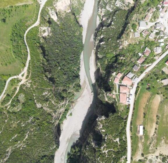 پانسیون Guest House Bracaj