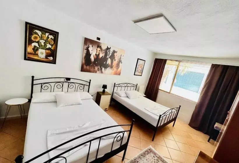پانسیون Iart Residence