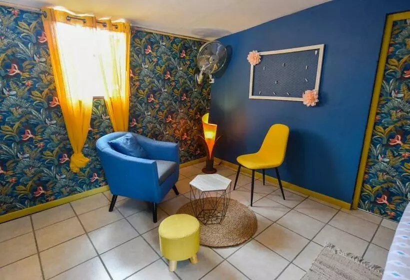 پانسیون La Maison Des Oeillets Aéroport Roland Garros