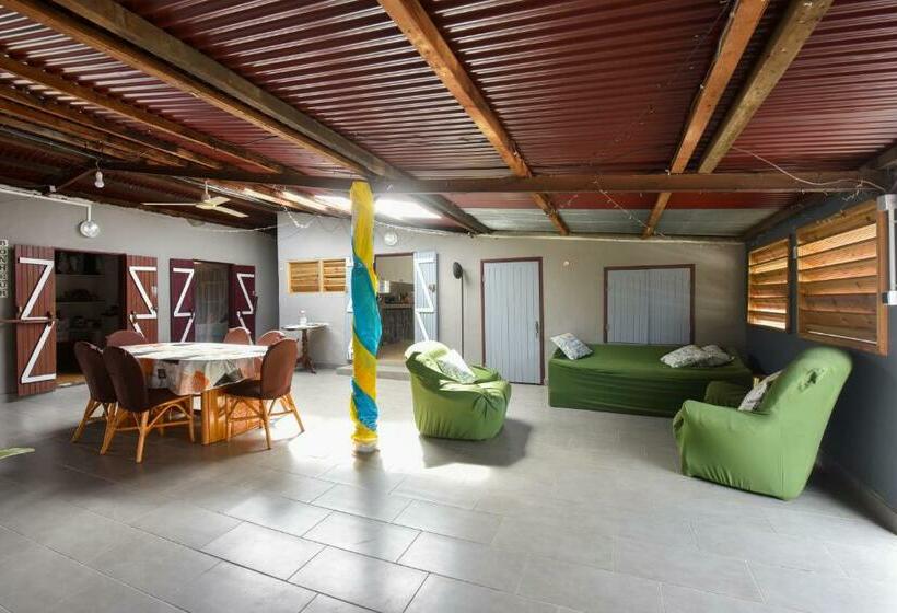 پانسیون La Maison Des Oeillets Aéroport Roland Garros