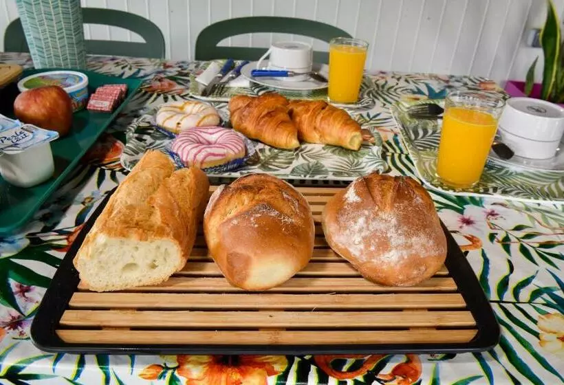 پانسیون La Maison Des Oeillets Aéroport Roland Garros