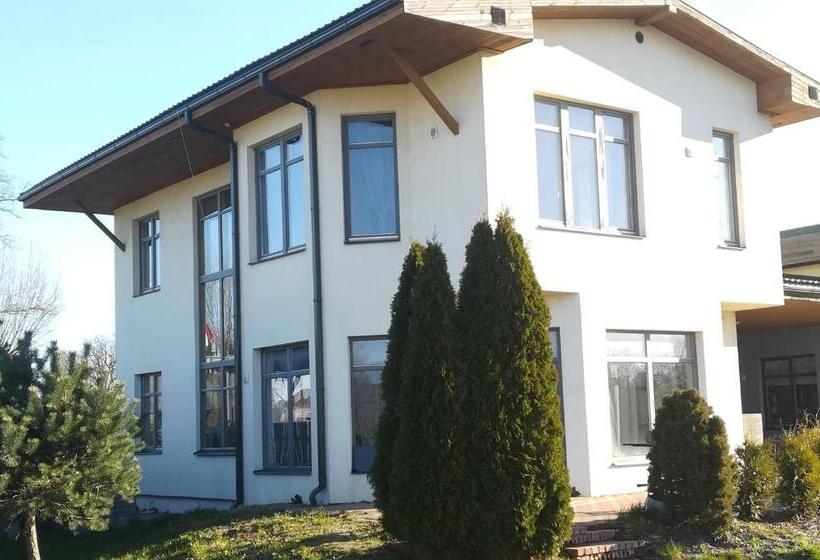 پانسیون Valet Apartment