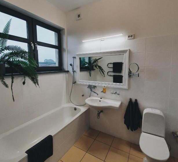 پانسیون Valet Apartment