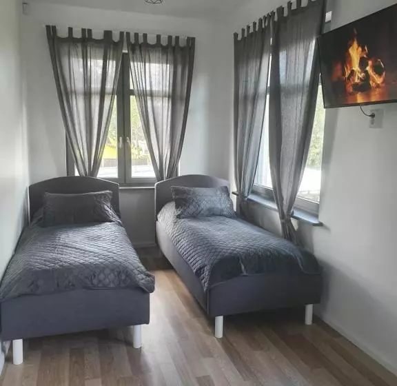 پانسیون Valet Apartment