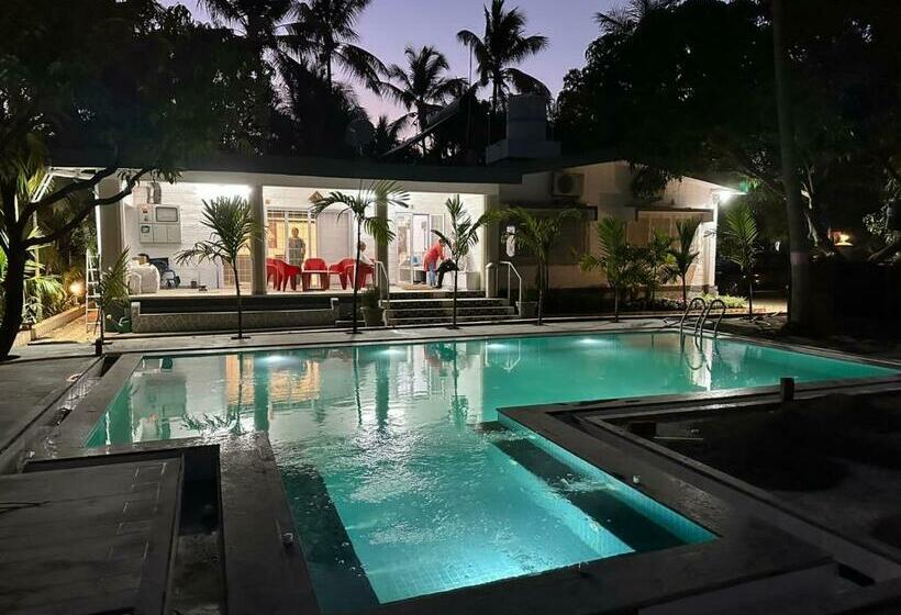 리조트 Bendres Farm Stay Neral