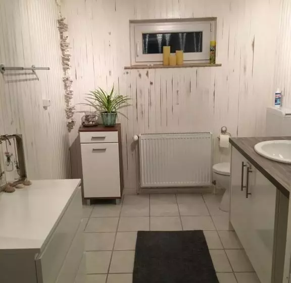 Aamiaismajoitus (B&B) Buchlindenweg   Zimmer & Ferienwohnung