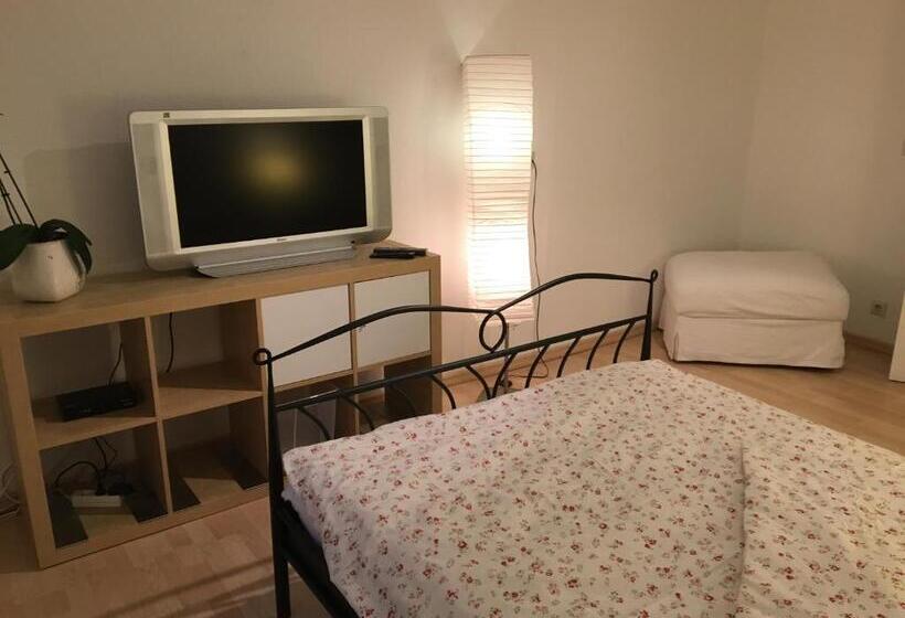 Bed and Breakfast Buchlindenweg Zimmer & Ferienwohnung