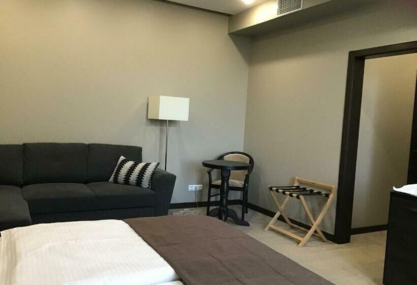 Отель Boremel Hills