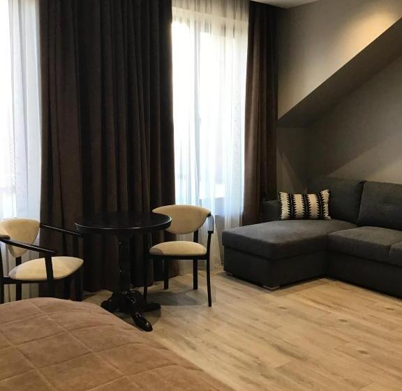 Отель Boremel Hills