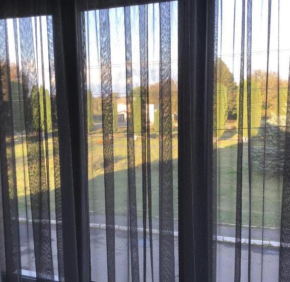 Отель Boremel Hills