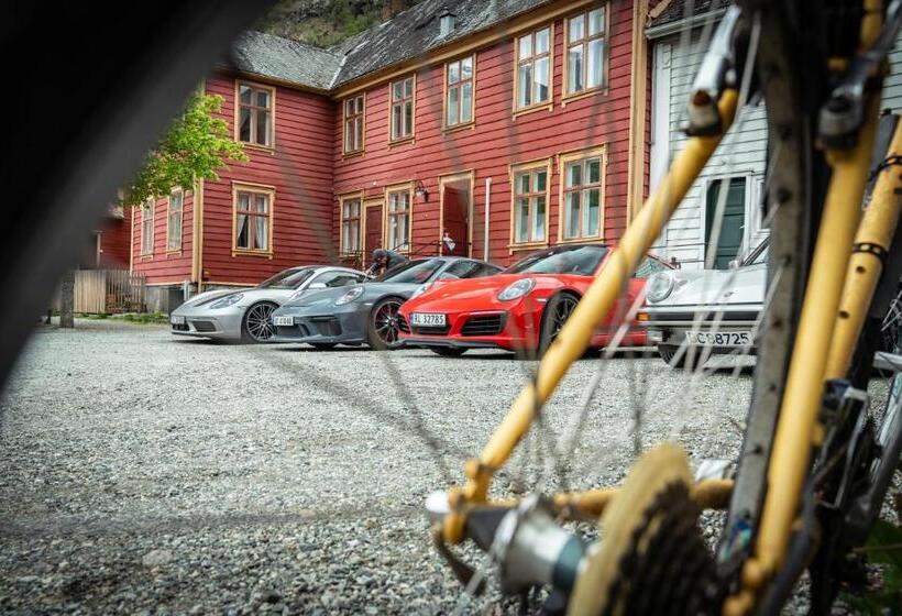 فندق Lærdalsøren Motor Guesthouse