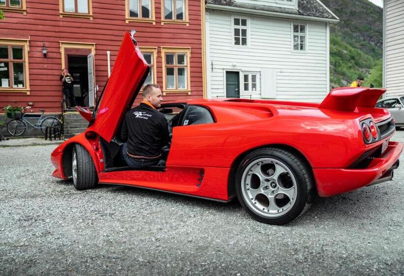 فندق Lærdalsøren Motor Guesthouse