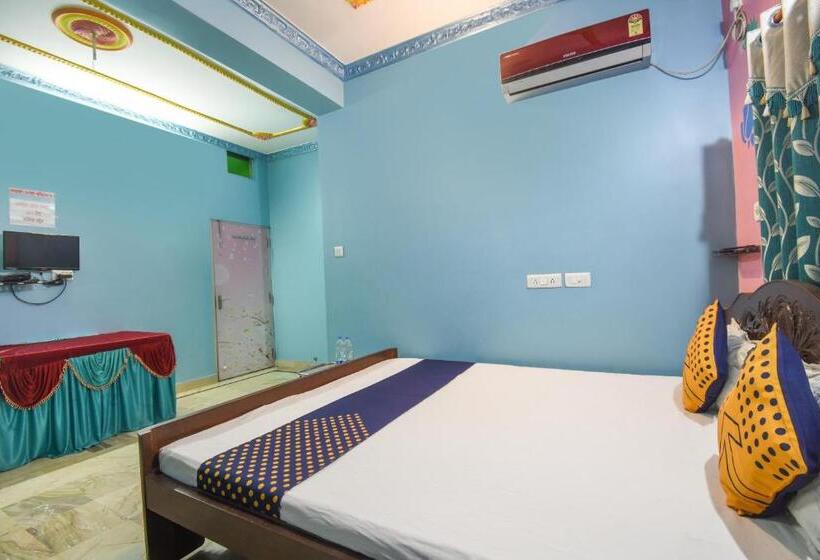 Hotelli Oyo Flagship 68145 Sabuj Sathi Guest House