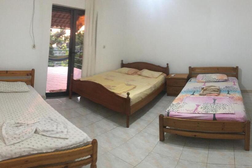 Pensjonat Romeo’s Guest House 2