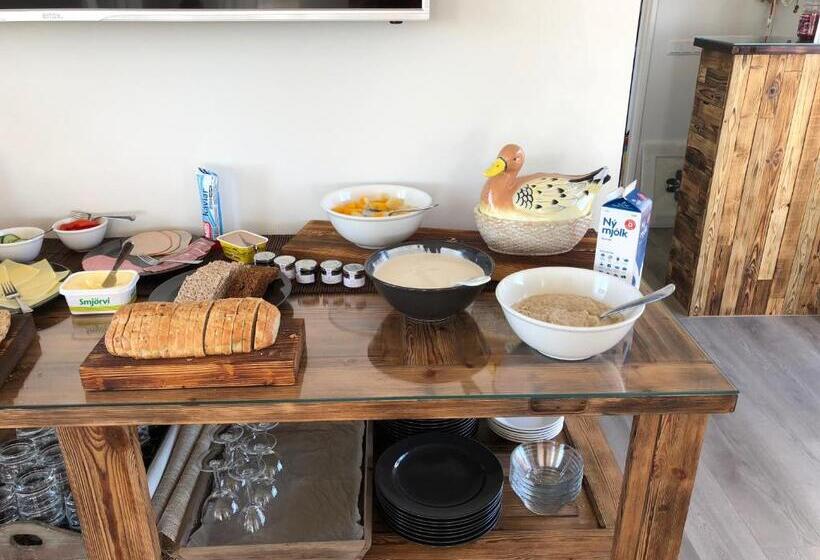 تختخواب و صبحانه Hrafnavellir Guest House