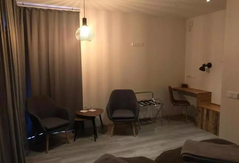 تختخواب و صبحانه Hrafnavellir Guest House