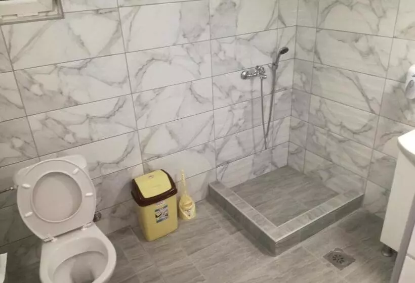 Hostel „ж