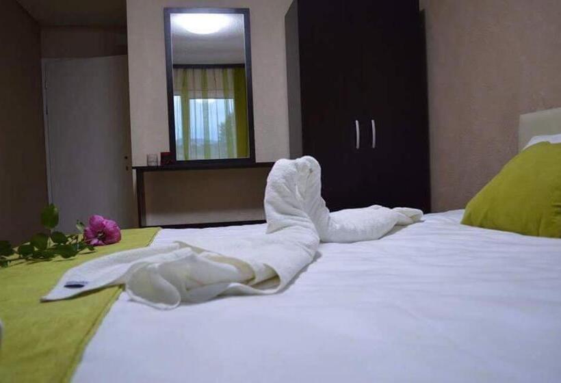 مُتل Etno Restoran Ranc