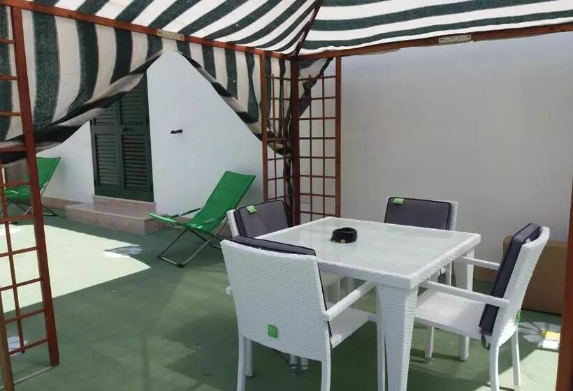 پانسیون Villa Angela