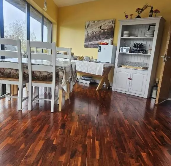 Aamiaismajoitus (B&B) Ard Aoibhinn Roscommon