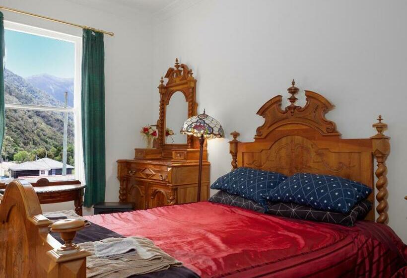 Отель Otira Stagecoach