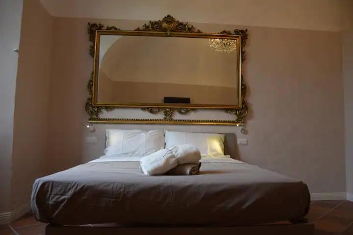 بنسيون Alloggio D Epoca In Centro Storico A Dongo