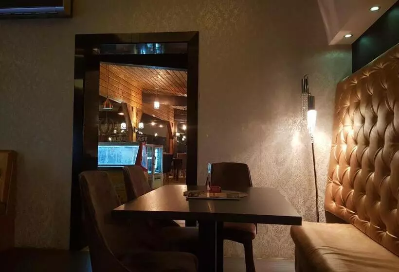 پانسیون Villa Grazia