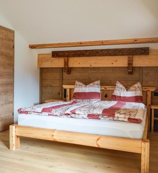 ペンション Haus Am Wald