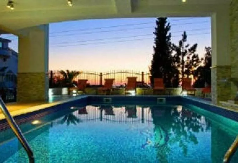 Villa M